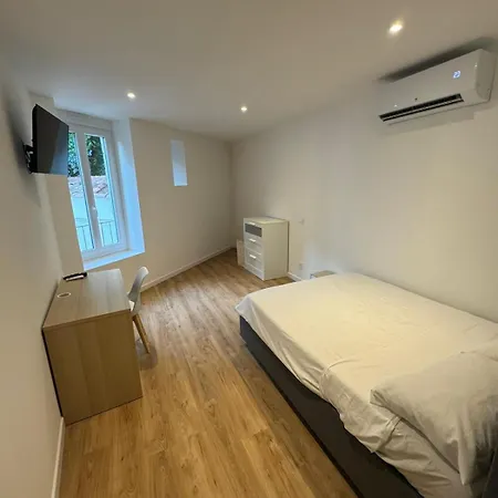 7-rooms With Terrace In Appartement