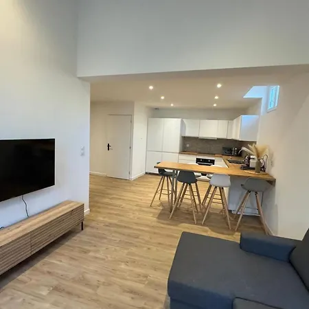 7-rooms With Terrace In * Nîmes